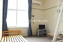 レオパレス前川1 2階1Kのリビング/ダイニング