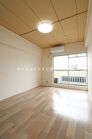 寝室