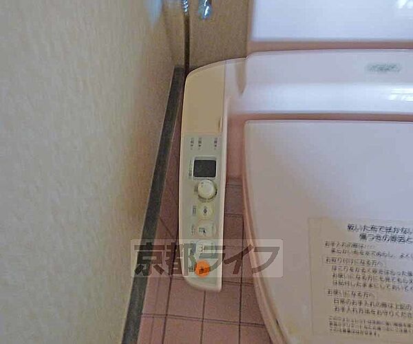 画像22:ウォシュレット機能付きトイレです。