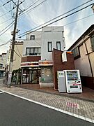敷地の広さを活かして、中庭のある住まいや、2世帯住宅など、多彩なプランニングが可能です。将来を見据え
