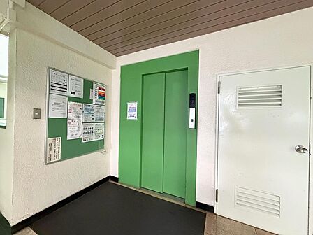 エレベーター完備。居住階までスムーズに上がることができます。