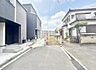 外観：現地前面道路