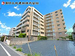 区立芦花小学校・芦花中学校がともに徒歩圏内にあり、子育て世代にも安心して選べる教育環境が整っています。
