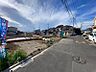 外観：前面道路含む現地写真