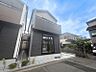 外観：通る人の目にとまる、お洒落かつ シンプルなデザイン住宅です。