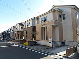 吉川市美南4丁目、吹き抜けがあり開放感のあるLDK