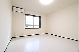 カリス・アルカディア 106 1階1Kのリビング/ダイニング