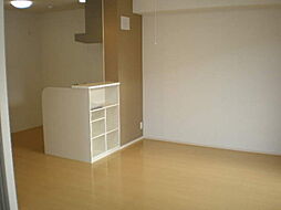 カーサ・ビアンカ 203 2階1LDKのリビング/ダイニング