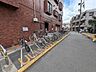 設備：自転車がキレイに並べられる、倒れにくい駐輪場です。