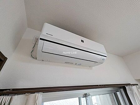 【エアコン】売主様が入居当時に設置されたエアコン２台はそのままお使いいただけますので初期費用を抑えられます。