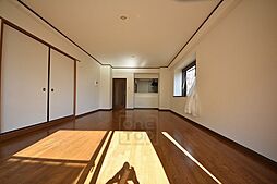 大阪モノレール本線 柴原阪大前駅 徒歩7分の賃貸マンション 1階2LDKのリビング/ダイニング