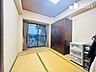 和室：和室からはバルコニーに出ることができます。 ※配置している家具は現居住者様の所有物です。