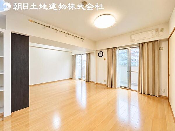 リビング/ダイニングを拡大表示