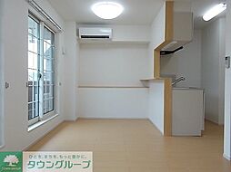 埼玉高速鉄道 南鳩ヶ谷駅 徒歩17分の賃貸アパート 2階1LDKのリビング/ダイニング