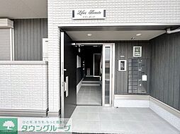 4 / 8