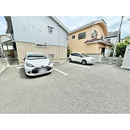 11 / 17