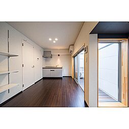 エターナルコート和久 102 1階ワンルームのリビング/ダイニング