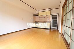 フレンドリー雅 202 1階3LDKのリビング/ダイニング