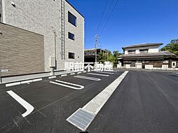17 / 34