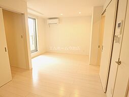 GRANDTIC鶴里 1階1LDKのリビング/ダイニング