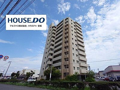 外観：◎地震の揺れを吸収する免震構造マンション☆◎周辺商業施設が充実しており、生活に便利な立地です！◎ららぽーと安城（2025年春開業予定）まで車で約5分☆