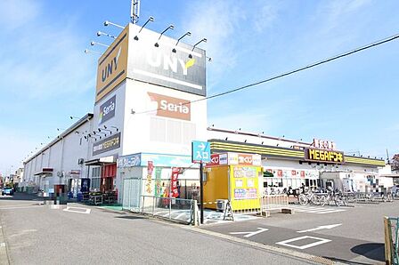 MEGAドン・キホーテUNY矢作店【営業時間】8:00~0:00※営業時間は異なる場合がございますので事前にご確認ください。 1970m