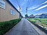外観：前面道路含む現地写真