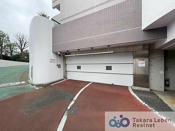 敷地内駐車場1...