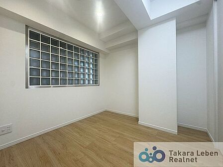 多目的に活用できるサービスルームは、家族構成やライフスタイルの変化にも対応可能。