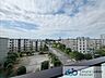その他：住戸からの眺望。前面に高い建物がなく、遠くまで見通せる眺望が魅力です。また、陽当たり・通風も良好です。