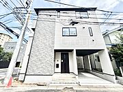 たっぷりの陽光と心地よい風が舞い込む住まい
