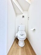 トイレは安心の2ヶ所！朝のバタバタも一安心です。 