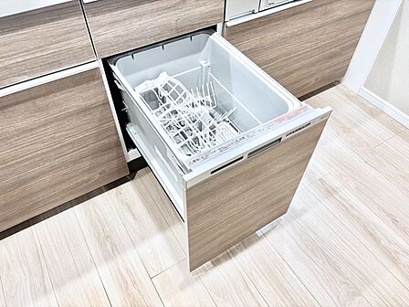 面倒なお片づけは食洗機にお任せ!家事の負担が減って、時間にも気持ちにもゆとりができます。