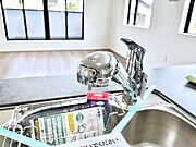 いつでも清潔なおいしいお水を。一つの水栓で水道水と浄水を使い分け。