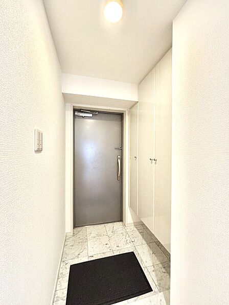 家族の帰宅やお客様をあたたかく迎える玄関