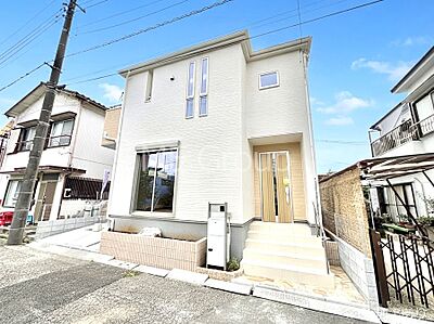 外観:暮らしやすさと居心地の良さにこだわったシンプルで飽きのこないデザイン ! 外観:暮らしやすさと居心地の良さにこだわったシンプルで飽きのこないデザイン !
