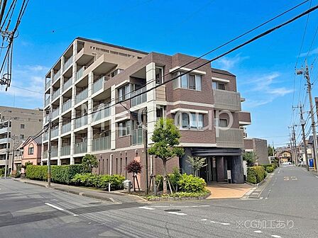 生活に便利な地に伸びやかな家族の生活風景を描く住まい