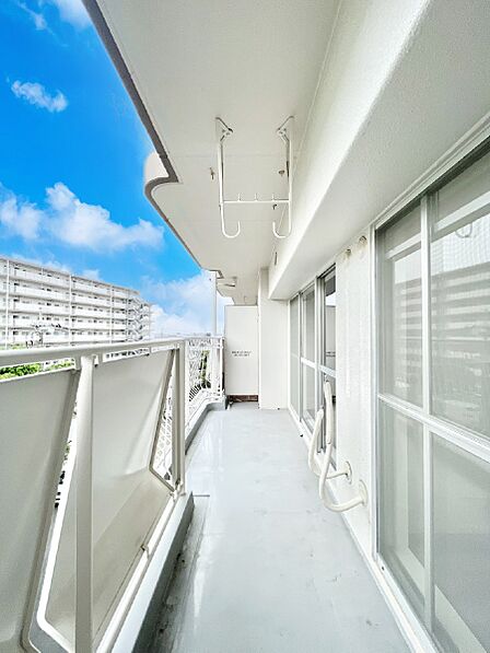 心地よい風を感じながらお洗濯物が干せそうです　