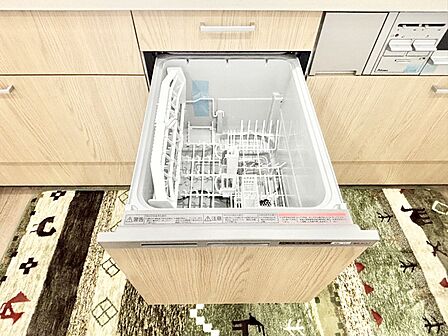 面倒なお片づけは食洗機にお任せ！家事の負担が減って、時間にも気持ちにもゆとりができます。