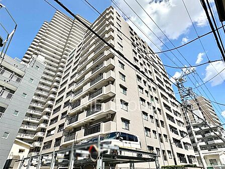 溢れる陽光でご家族の笑顔も輝く