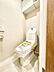 トイレ：明るく清潔感のあるトイレです。  