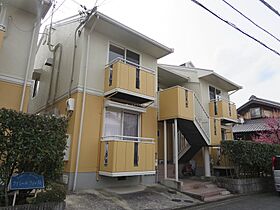 ファミール・フォレストB棟  ｜ 大阪府寝屋川市太秦中町（賃貸アパート3LDK・1階・61.50㎡） その1