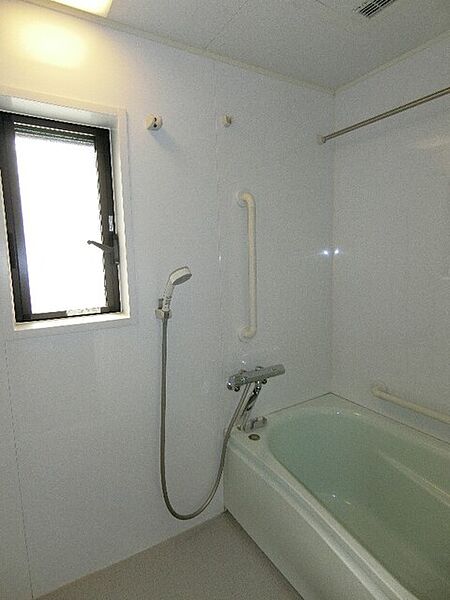 detached 茨城県常総市水海道橋本町3488-2

地図を見る