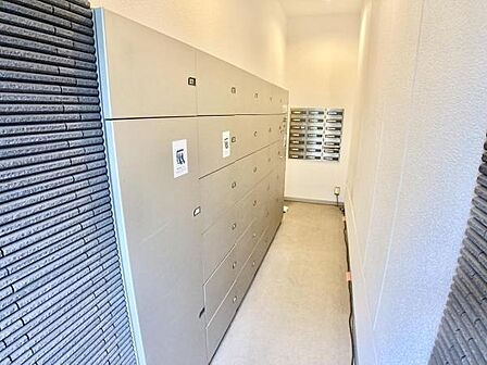 ≪宅配ボックス≫ 宅配ボックス完備で荷物の受け取りに便利。