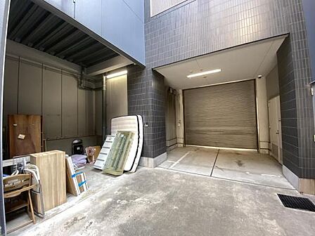 -ゴミステーション- 綺麗に管理がされているゴミ捨て場です。