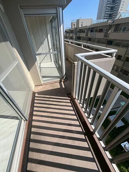 南西側バルコニーです。
