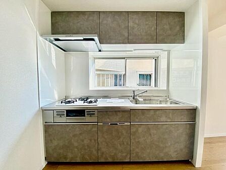 ■システムキッチン■ 実際の室内設備・状況等ご見学頂けます！お気軽にお問合せ下さい♪ 