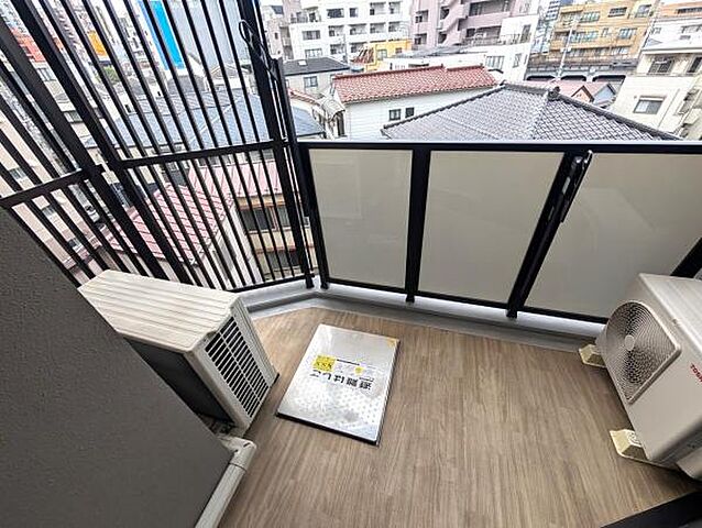 バルコニー シエリア町屋 4階/-