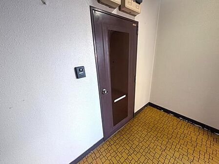 5階南西向き角部屋、明るくて広い開放的な間取りのお住まいです