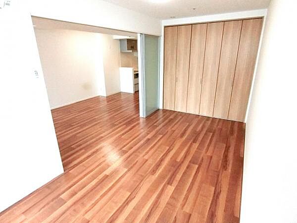 洋室を拡大表示